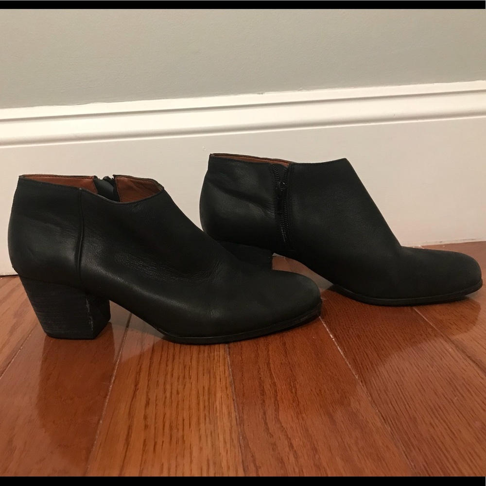 Lucky black booties